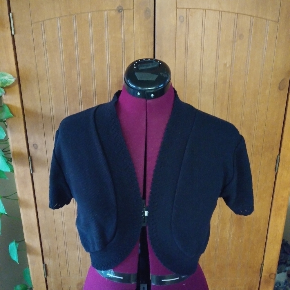 NWOT Knit Minded Black Shrug